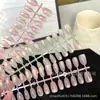 Rociado de Uñas Prefabricadas Persiguiendo Rubor Persiguiendo Ojo de Gato Piezas de Uñas Cuadradas Cortas Color Nude Piezas de Uñas para Usar Polvo Desnudo