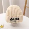Gorro Infantil para Niños, Estilo Coreano Otoño e Invierno, Gorro de Punto con Protección para las Orejas y Bordado de Letras, Gorro Cálido de Punto para Bebés Niñas, Versátil