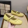Zapatos planos de plata estilo francés para mujer, nuevo modelo de verano, versátiles con faldas, zapatos Mary Jane, zapatos de tacón cuadrados estilo ballet para la noche