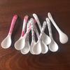 Colher pequena de borracha com cabo curvo Colher pequena de melamina com cabo de gancho curvo Colher pequena para alimentação de bebê Proteção bucal Pequeno presente brinde