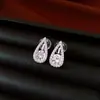 Pinzas para Orejas de Gota de Agua con Circonita Galvanizadas en Oro Real de 18 Quilates para Mujeres Sin Perforaciones, Exquisitos Pendientes de Nicho, Lujo Accesible y Joyería para Orejas de Gama Alta