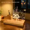 Luz de Noite Personalizada, Porta-Canetas Criativo, Luminária de Mesa em Acrílico, Presente de Aniversário para Celebrações Corporativas e Formaturas Escolares, Feito de Acordo com o Seu Design
