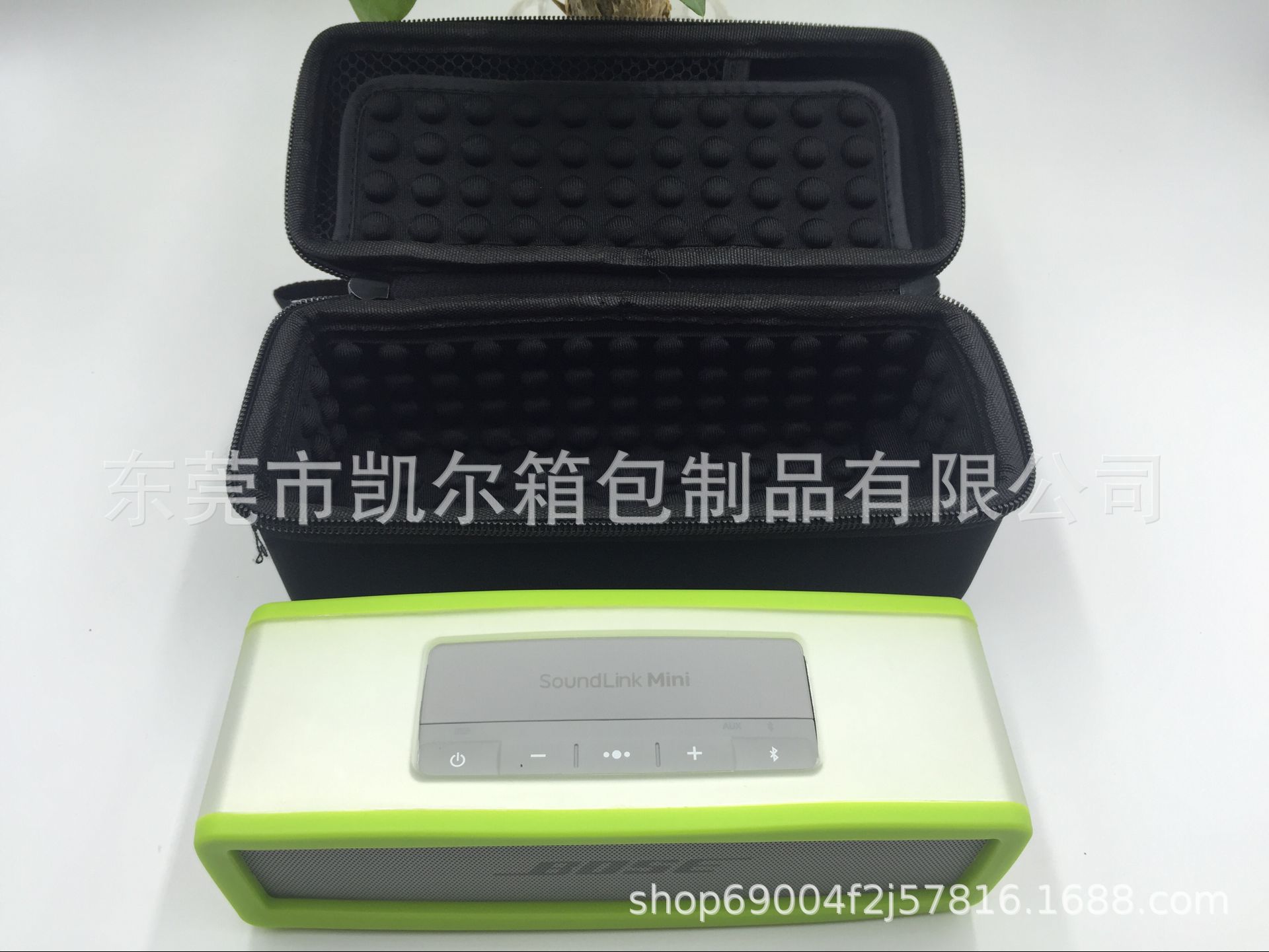 E6C4FF9EFD2E273CA573588A6D63E8