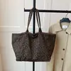 El Estampado de Leopardo es Popular Este Año, Bolso Ligero de Moda para Estudiante 2025 Bolso Tote Bolso Retro Bolso de Clase para Mujer Estilo Nuevo