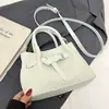 Nuevo Estilo Primavera y Verano Fresco y Elegante Moda Coreana Bolso de Mano Cesta de Mimbre Bolso Cruzado Versátil de Nicho para Viajes y Uso Diario para Mujeres