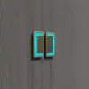 Nova Maçaneta de Porta Semicircular em Madeira Maciça Estilo Chinês em Estoque Placa de Alumínio Esculpida Maçaneta de Porta de Vidro Deslizante de Abertura Dupla para Hotel Estilo Luxo Leve