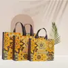 Sacola de Presente Personalizada Laminada Não Tecida para Loja de Roupas Sacola de Compras Sacola com Logo Impermeável Ecológica Bolsa de Mão
