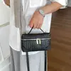 Transfronterizo 2026 Verano Nueva Moda Estilo Trendy Europeo y Americano Bolso Cuadrado Pequeño Bolso de Mano Versátil Bolso Cruzado para Hombro Bolso de Mujer de Moda