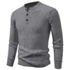 Suéter masculino popular 2026 transfronteiriço, novo padrão torcido outono e inverno, moda solta, gola V, camisa base versátil
