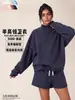 Conjunto de ropa europea y americana para mujer transfronterizo: sudadera casual y shorts, sudadera holgada de forro polar color liso, cuello medio alto, estilo 'dopamine hot girl'