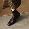 Botas de moda finas acima do joelho para mulheres, outono e inverno, salto alto grosso, sola silenciosa, estilo francês, zíper traseiro, botins curtos pontudos de couro genuíno