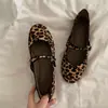Zapatos Mary Jane de suela blanda con estampado de leopardo para mujer de talla grande, colección primavera-verano 2026, zapatos planos estilo ballet con una sola correa de hebilla