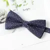 Accesorios para Traje Formal de Negocios para Hombre Set de Tres Piezas Corbata Pajarita Pañuelo de Bolsillo Rojo con Puntos de Polka Atado a Mano En Stock Venta al por Mayor