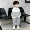 Conjunto de Sudadera a Rayas para Niños de Primavera y Otoño, Estilo Coreano, Atuendo Elegante y Moderno de Dos Piezas para Niños Pequeños
