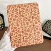 Funda protectora acrílica con estampado de leopardo personalizada para iPad, adecuada para Apple iPad Pro de 13 pulgadas, funda multifuncional para tableta