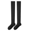 Meias grossas de terry acima do joelho para outono e inverno, quentes e antiderrapantes, não escorregam, meias femininas à prova de vento com forro de fleece da Zhuji Hosiery