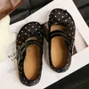 Mules cerrados tipo Birkenstock con plataforma gruesa y aumento de altura interior para mujer, calzado de verano para exteriores, sandalias modelo nuevo 2026, pantuflas Mary Jane