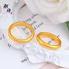 Anillo Liso Bañado en Oro con un Diseño Único, Versátil y Lujoso, Sensación de Alta Gama, Color Dorado Mate, Anillos de Pareja para Mujer