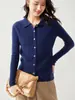 Suéter de Punto para Mujer con Cuello Polo de Cachemira Manga Larga Ajustado Diseño de Rayas Finas Suave Agradable para la Piel Versátil de Botones