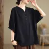 2026 Nueva Camiseta de Algodón Lino Bordada Cuello en V Talla Grande Manga Corta para Mujer Ropa de Madre Verano Nuevo Top de Seda Lino para Mujer