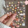 Pegatina de decoración de arte de uñas de flor de jardín de crayón linda tridimensional en relieve flor pequeña pintada a mano decoración de uñas de dibujos animados a juego