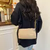 2025 Nueva Tela de Nylon Moderna Elegante Casual Color Sólido Gran Capacidad Bolso Cruzado al Hombro Debajo del Brazo Simple