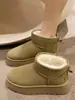 Botas de Neve de Pelúcia para Mulheres, Roupa Exterior de Sola Grossa, Inverno 2025 Novas Botas Curtas Integradas de Pele, Sapatos de Algodão Espessos e Antiderrapantes
