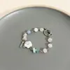 Nubes Azul Leche~Pulsera de Cuentas Hecha a Mano para Mujer, Diseño de Nicho Moderno, Pulsera de Cara Sonriente, Accesorio de Mano Dulce y Lindo, Versátil