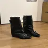 Botas de estilo perezoso de moda de celebridad de internet con arrugas apiladas para mujer, estilo otoño e invierno, ocultas, que aumentan la altura, adelgazan las piernas, hebilla de cuero, botas de montar de media pantorrilla