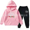Conjunto de moletom com capuz forrado de fleece outono e inverno para meninos e meninas, suéter infantil duas peças, conjunto de duas peças com logotipo fixo