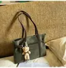 Bolsa Tote Feminina Grande Capacidade em Camurça Transfronteiriça 2026 Tendência Retro Início da Primavera Alça de Couro Moda Bolsa de Ombro