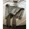 Xale de Tricô Simples com Nó Cruzado para Mulheres, Novo Estilo de Verão, Protetor de Ombros para Ambientes com Ar Condicionado, Xale Listrado, Versão Fina de Verão