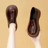 Mocasines para mujer 2026 otoño nuevo casual sin cordones suela gruesa que aumenta la altura punta redonda adelgazantes zapatos individuales de piel para personas menudas