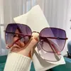 Gafas de Sol de Moda para Mujer con Montura Grande al por Mayor Retro Celebridad de Internet 2025 Gafas Anti-UV Montura de Metal Gafas de Sol Nuevas
