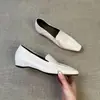 Edição Pele de Ovelha~Estilo Britânico Couro Genuíno Bico Quadrado Slip-on Sapatos Pequenos de Couro para Mulheres com Aumento de Altura Oculto Couro Macio Calçados Externos Mocassins para o Dia a Dia.