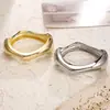 Pulseira de Liga Metálica Não Desbota Pulseira Aberta de Punho Europeia e Americana de Alta Qualidade Vendida Quente na Amazon Pulseira para Mulheres Fonte Transfronteiriça Fabricante Fornecimento Direto