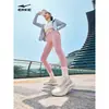 Zapatillas de correr para mujer Yueteng Hongxing Erke, zapatillas deportivas transpirables de malla para verano, zapatos ligeros para mujer con suela suave, zapatillas con amortiguación y rebote