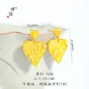 Pendientes de Flor de Margarita Corazón de Oro Arena Antigua Mismo Estilo de la Tienda de Oro Puzuo Corazón de Melocotón en Forma de Corazón Pendientes Versátiles Elegantes para Mujer