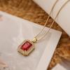 Colar com pingente quadrado de zircônia dourada 18K, antigo, australiano, europeu e americano, simples, de nicho feminino, corrente de clavícula de luxo de alta qualidade