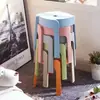 Banqueta plástica espessa para uso doméstico, empilhável, adequada para mesas de jantar, confortável para sentar por longos períodos, banqueta de moinho de vento, banqueta redonda plástica
