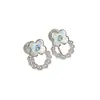 Pendientes de Botón Florales de Perlas con Gradiente Azul Fresco Moda Sencilla Pendientes para el Trabajo Pinzas Invisibles para Orejas Sin Perforaciones