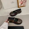 Sapatos de salto único com laço 2026 outono novo estilo doce tira única fivela chinelos de exterior versáteis elegantes sapatos Mary Jane femininos
