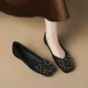 Sapatos de salto alto femininos, de venda quente, com sola macia, não abrasivos, adornados com strass, bico quadrado e decote baixo, novos sapatos da moda outono 2026 para combinar com vestidos