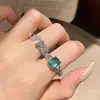 Anel Aberto Redondo de Zircônia Super Brilhante, Luxo Leve, Moda de Alto Padrão, Anel Simples para Dedo Indicador, Joia de Mão de Nicho Inspirada em Design para Mulheres