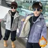 Chaqueta de felpa para niño 2026 Nuevo estilo Parka de moda para otoño e invierno Niño pequeño Cortavientos grueso y elegante