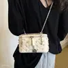 Bolsa feminina de ombro único para o dia a dia trabalho verão pequena quadrada pequena capacidade nicho 2026 losango quadriculado versátil transversal novo estilo