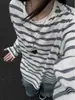 Camiseta listrada de gola redonda e manga longa, unissex, estilo outono, retrô americano, modelagem solta, casual, moderna e versátil