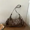 Nova Bolsa Transversal de Ombro Único com Fivela 2026 Nicho Retrô Garota Popular Bolsa de Motocicleta Outono Bolsa Tote de Grande Capacidade