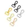 Venta al por mayor del fabricante Broche de perro de aleación C01, Broche de cadena para bolso, Hebilla metálica para bolso de mano, Accesorios de ferretería