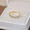 Anillo Retro Estilo Antiguo para Mujer Versátil Moda Apilable Temperamento Personalidad Anillo Micro-Pavimentado Estilo Ins Anillo para Dedo Índice Nueva Tendencia